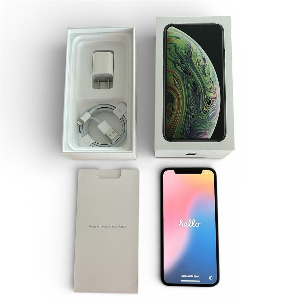 iPhone Xs 64GB Unlocked Space Gray Excellent Condition